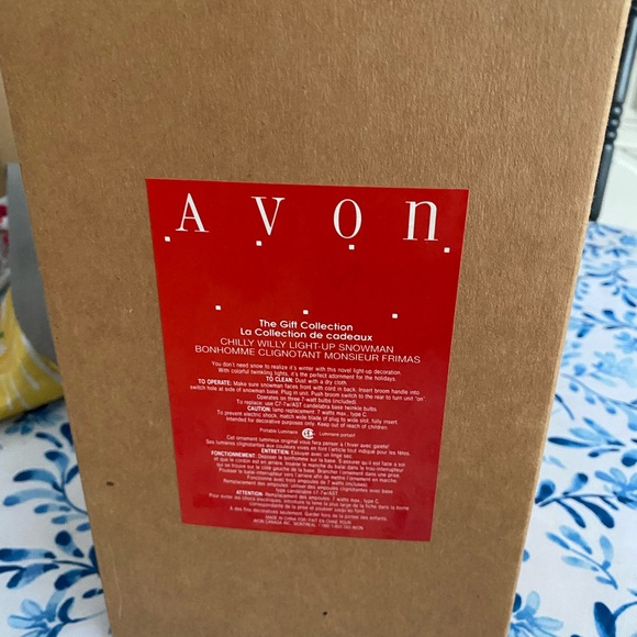 Avon The Gift Collection Chilly Willy Light Ip Snowman - Picture 8 of 8